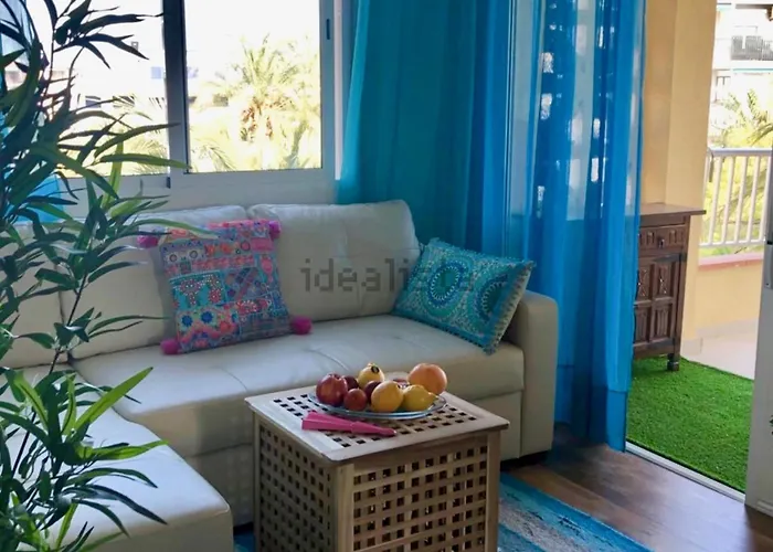 Cosy Directly On The / Few Mins From The Center דירה