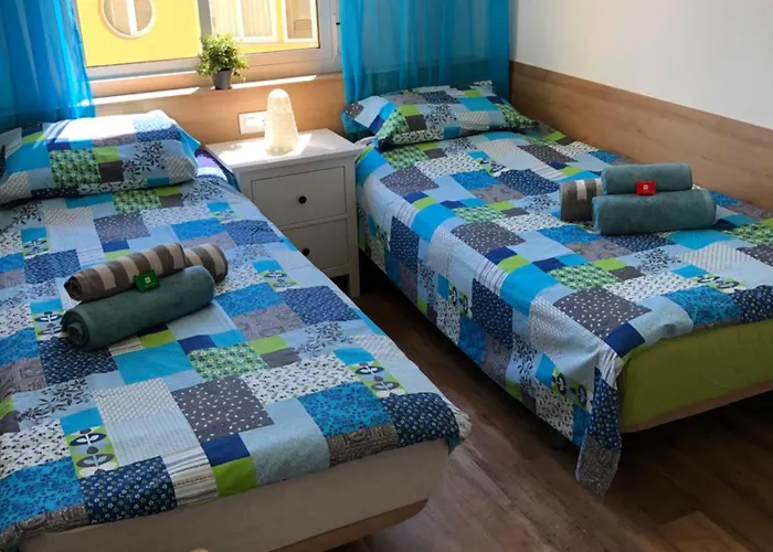 Cosy Directly On The / Few Mins From The Center