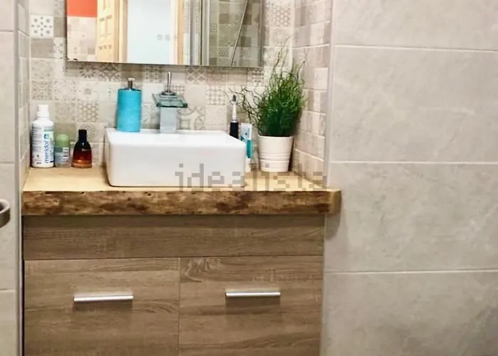 Cosy Directly On The / Few Mins From The Center