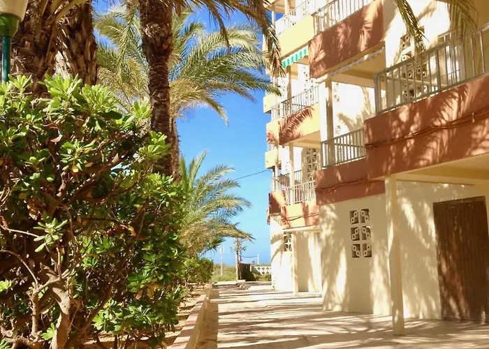 Cosy Directly On The / Few Mins From The Center דירה דניה